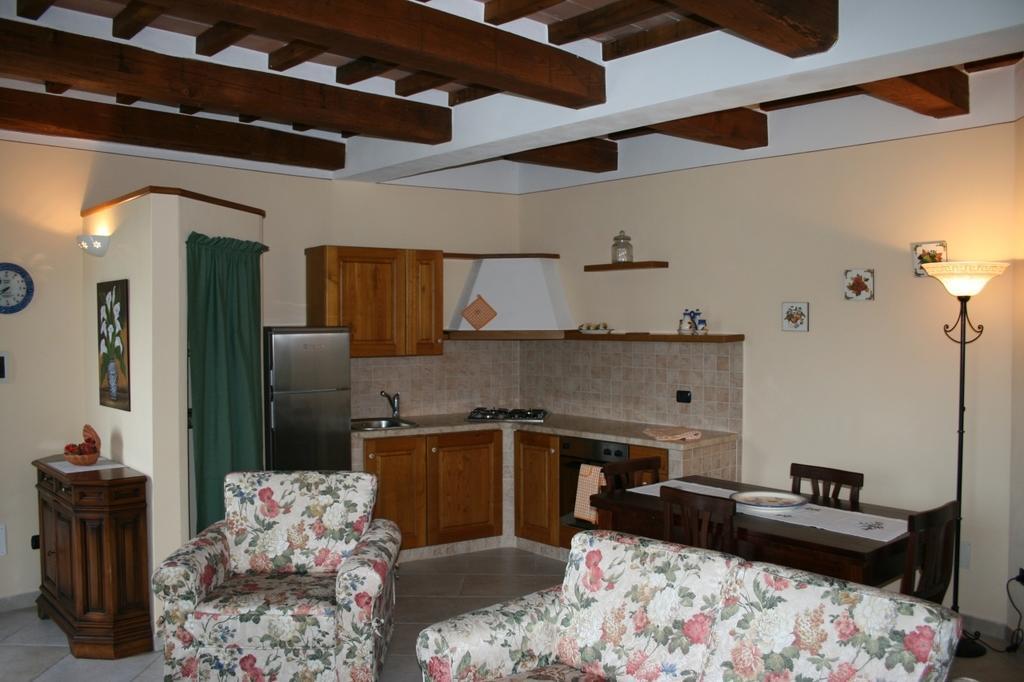 באני סן פיליפו Casa Vacanze San Francesco חדר תמונה